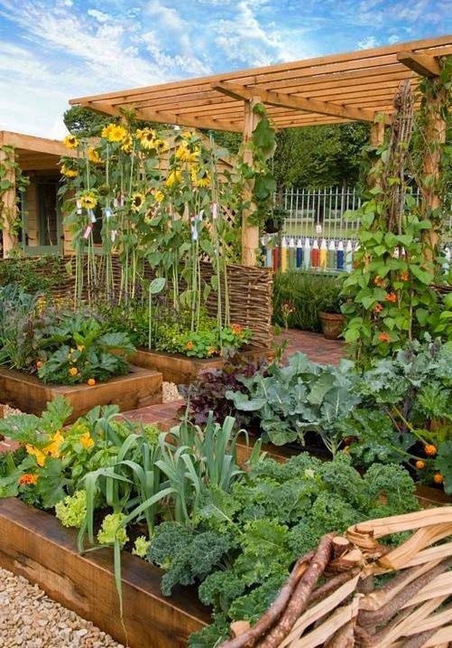 طراحی باغچه حیاط منزل18